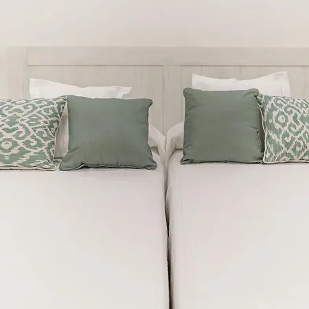 Espacioso A 9 Min Playa גיחון