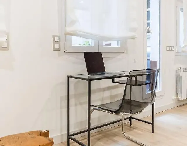 Espacioso A 9 Min Playa דירה גיחון