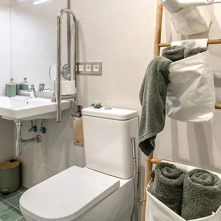 Апартаменты Espacioso A 9 Min Playa Хихон